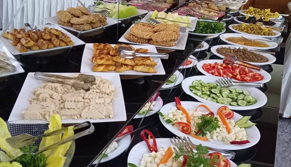 تنوع صبحانه هتل کریستال